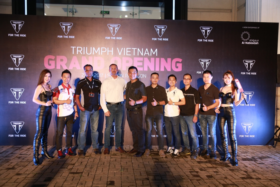 triumph co dai ly chinh hang dau tien tai viet nam