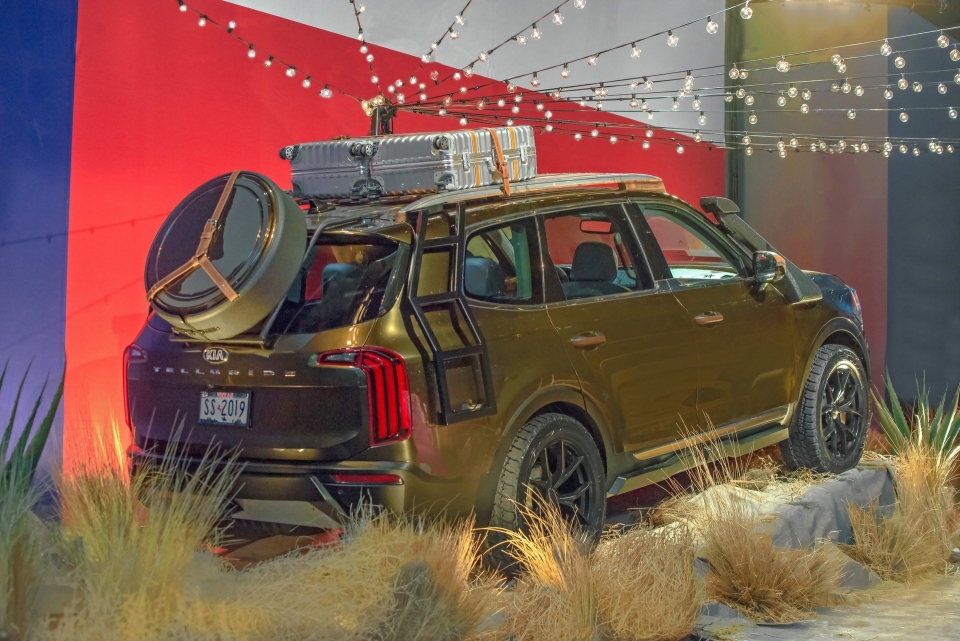 suv 7 cho kia telluride bat ngo trinh dien tai my