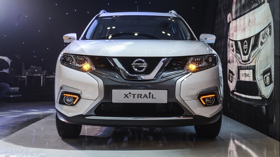 Nissan tặng ưu đãi khủng cho khách hàng mua X-Trail và Sunny dịp cuối năm