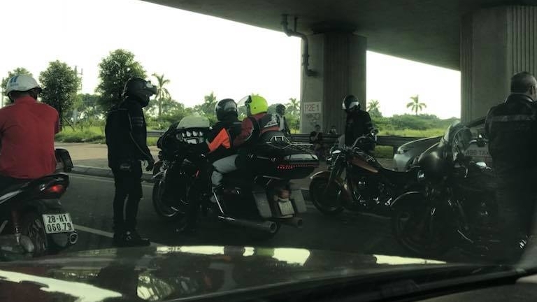 Nghi vấn đoàn xe mô tô gây náo loạn trên cao tốc 2A và đường Võ Nguyên Giáp