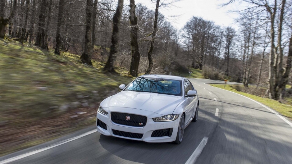 Jaguar Land Rover nghiên cứu công nghệ chống say xe