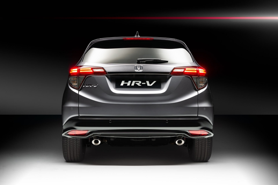 honda gioi thieu hr v sport voi dong co tang ap 15l
