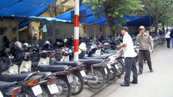 ha noi co 74 diem trong giu xe het giay phep hoac khong phep