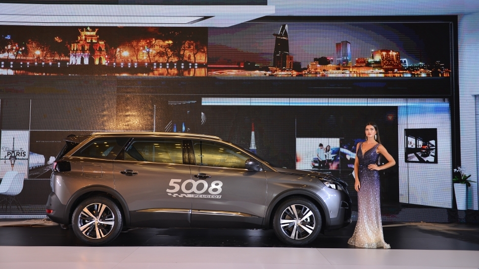 Bộ đôi xe gầm cao Peugeot 3008 và 5008 trình làng khách hàng Việt