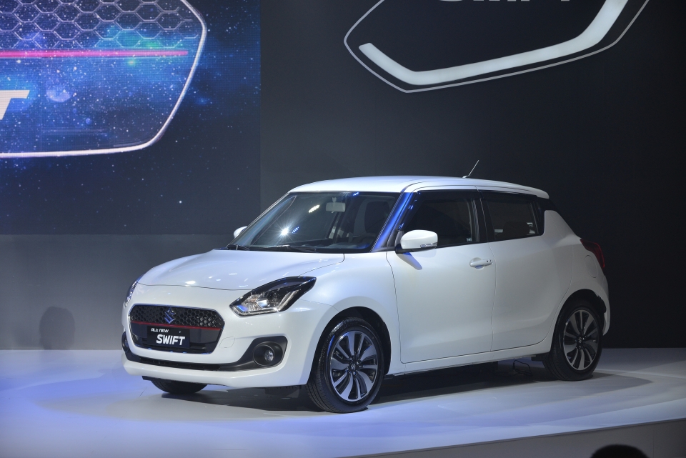 suzuki swift 2018 ra mat gia tu 499 trieu 36 lit100km