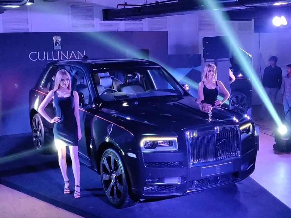 suv sieu sang rolls royce cullinan dat chan toi an do