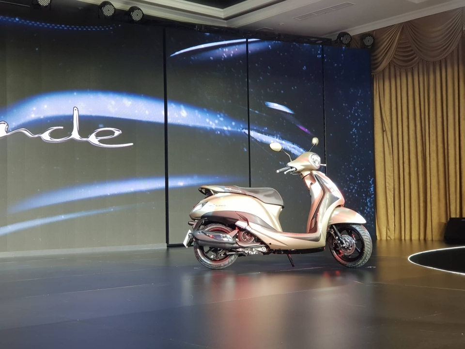 yamaha grande moi ra mat them nhieu tinh nang chua chiu cong bo gia