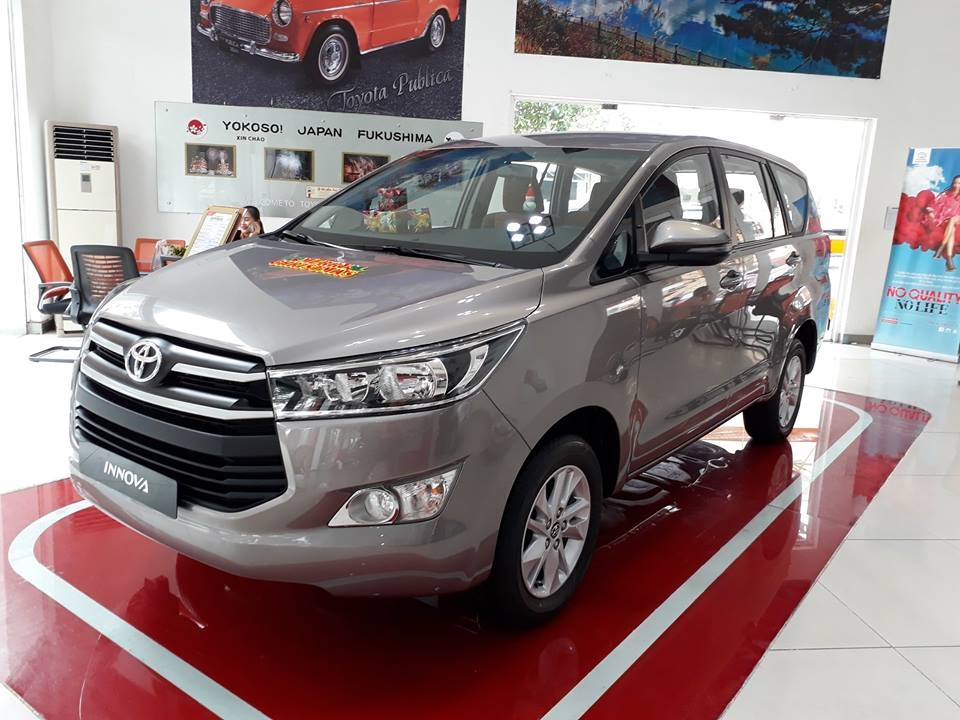 thi truong phia nam ngay cang chuong toyota fortuner va innova