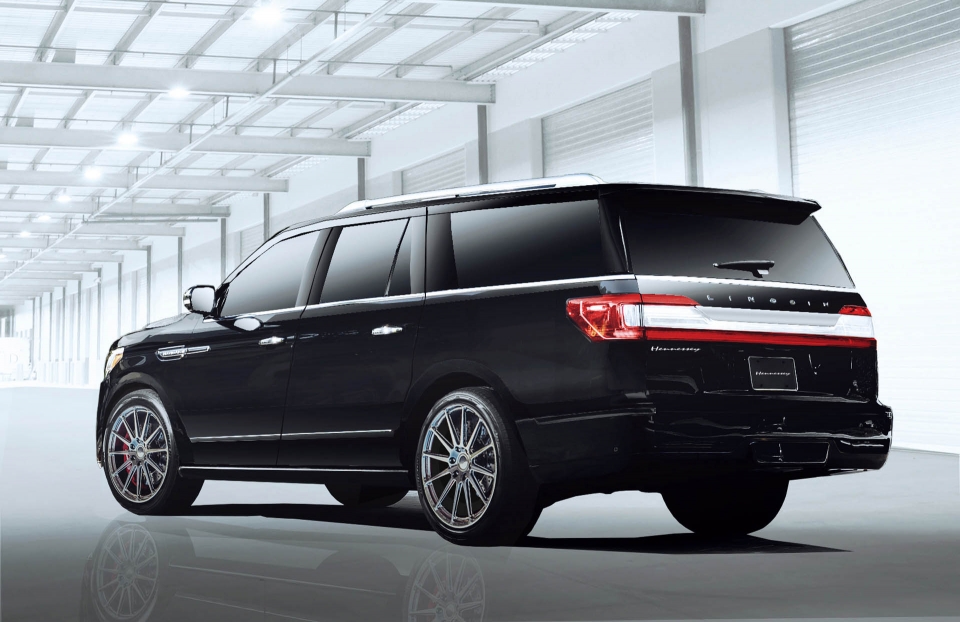 lincoln navigator dat toi 600 ma luc qua tay hang do hennessey