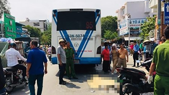 Va chạm với xe buýt, một người thiệt mạng