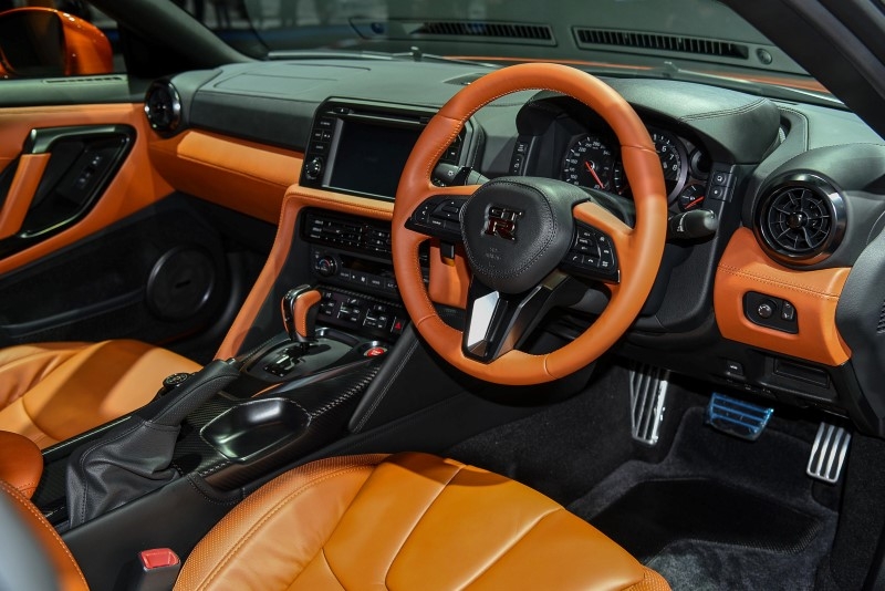 bangkok 2018 nissan trung sieu pham gt r 2018 gia gan 10 ty dong