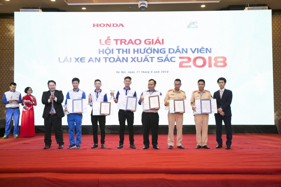 honda viet nam to chuc thanh cong hoi thi huong dan vien lai xe an toan xuat sac nam 2018