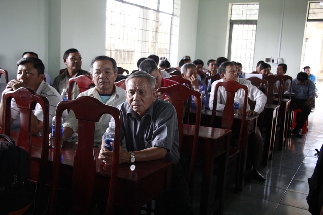 nguoi dan dong y doi tram bot quang duc nhung chua hai long voi tra loi cua tinh