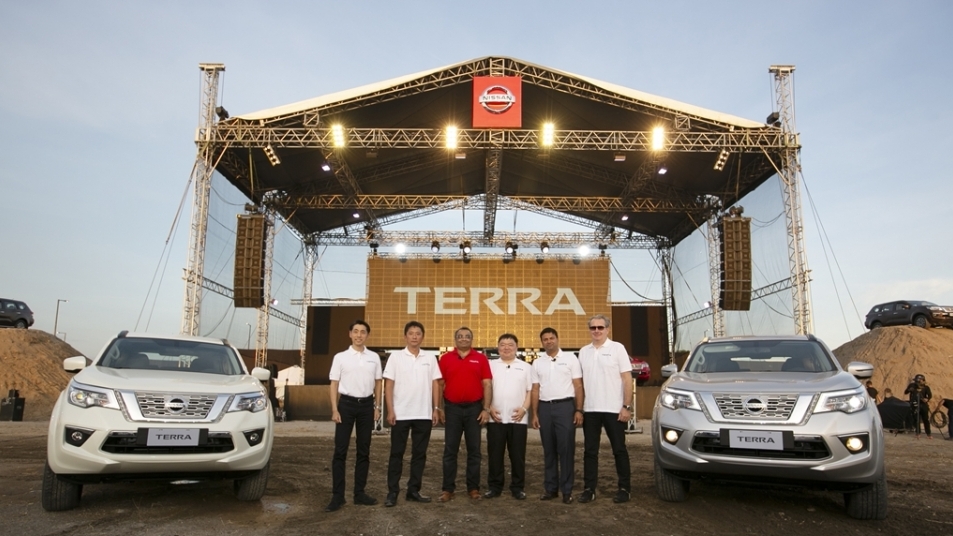 Nissan Terra ra mắt Vietnam Motorshow 2018, cạnh tranh Fortuner và Trailblazer