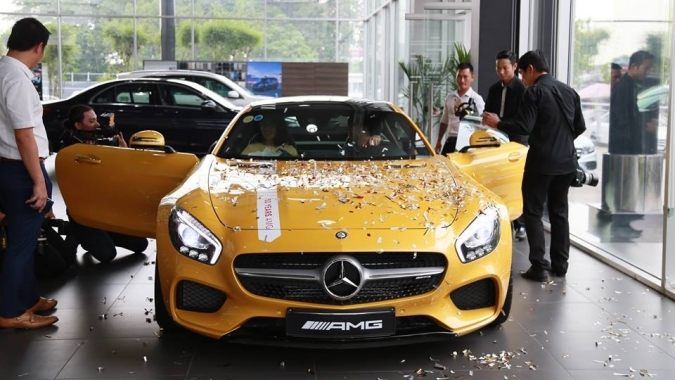 Mercedes AMG GT S giá gần 10 tỷ đồng đã bán tại Sài Gòn