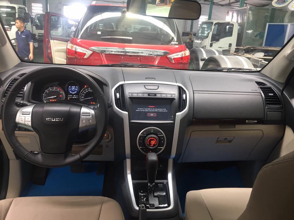 lo anh chi tiet isuzu mu x 2019 sap ra mat tai viet nam