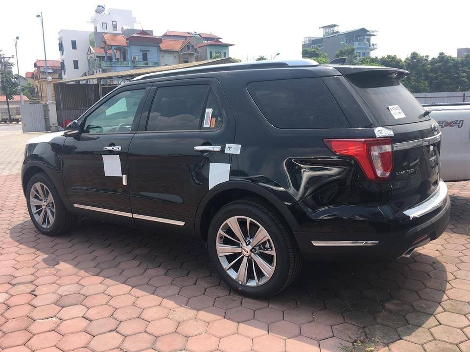 ford explorer 2018 da co mat tai dai ly chuan bi ban tai viet nam