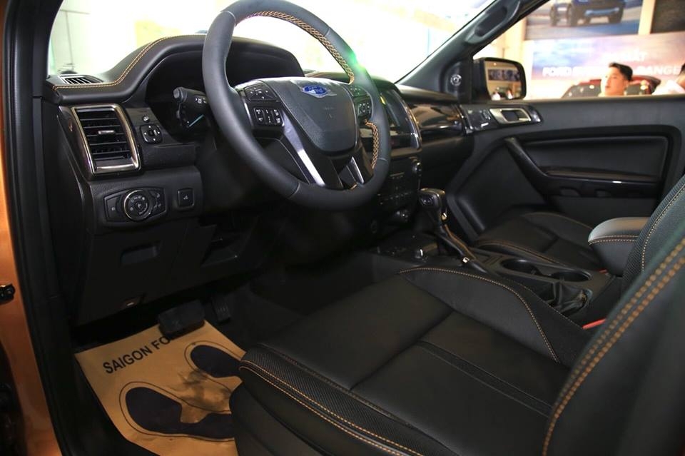 tan muc so thi ford ranger wildtrak moi gia 918 trieu dong vua co mat tai dai ly