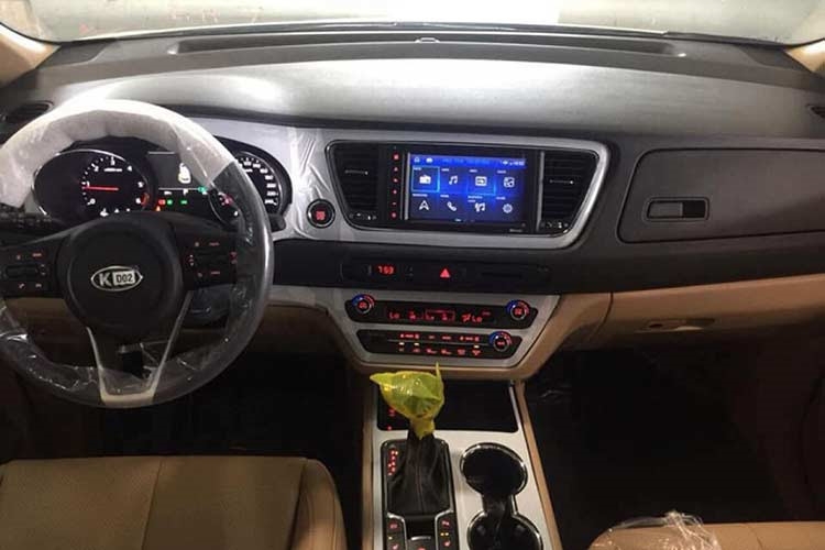 kia sedona tai viet nam co ban nang cap gia tu 1129 ty dong