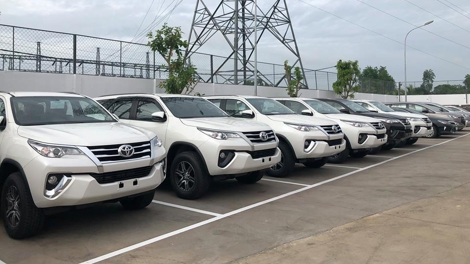 Toyota Fortuner bán 1.165 xe, khẳng định ngôi vương SUV 7 chỗ tại Việt Nam
