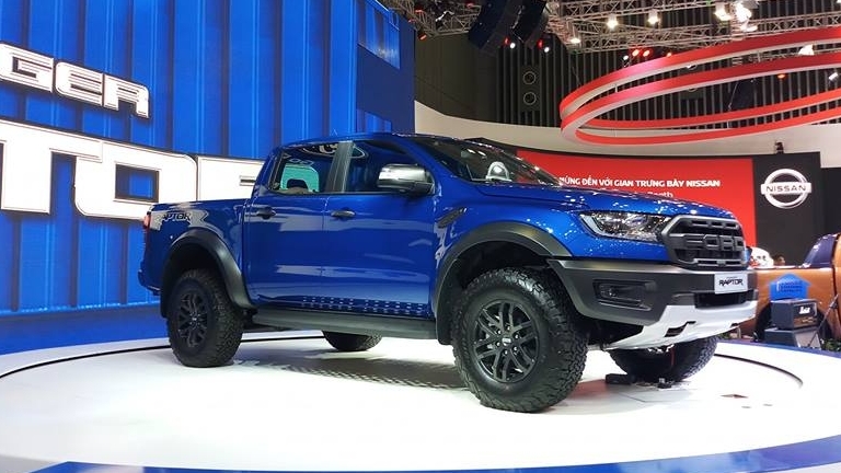 Bán tải Ford Ranger Raptor công bố giá “sốc” 1,198 tỷ đồng