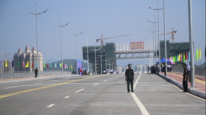Cầu vượt sông Hồng nối Lào Cai sang Trung Quốc sẽ tạo thuận lợi giao thương