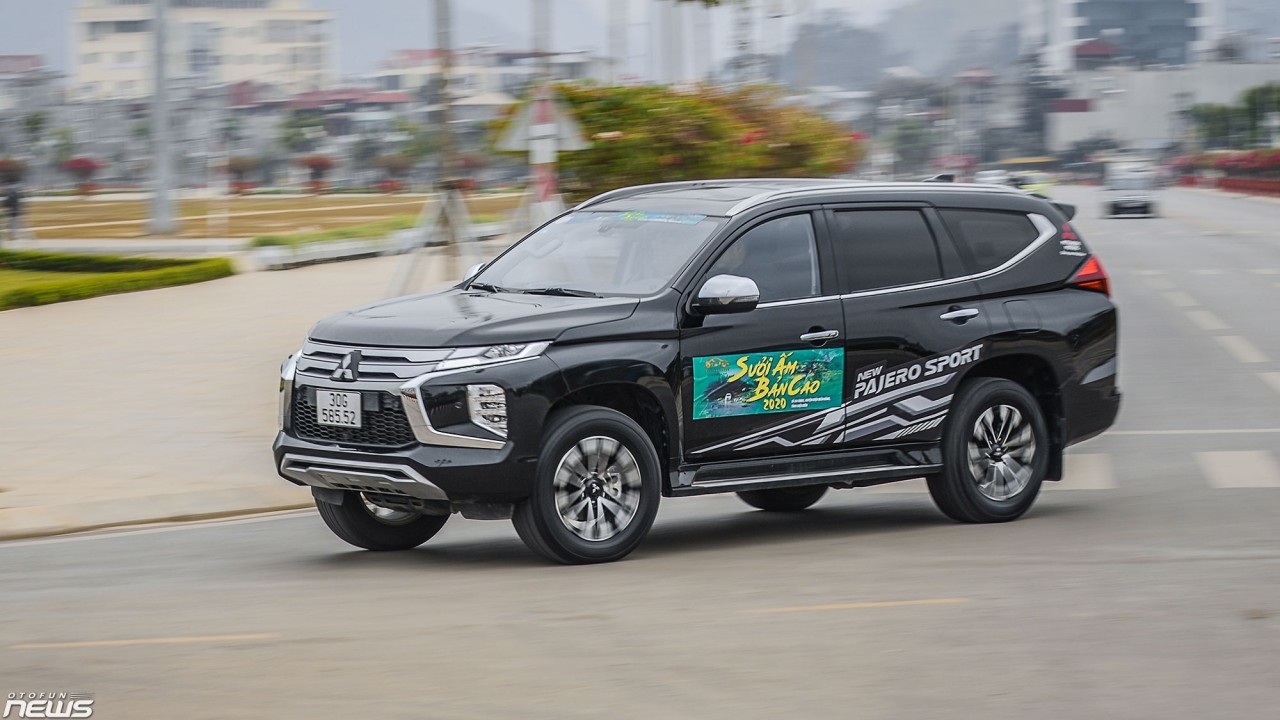 Mitsubishi tặng quà, hỗ trợ 50% lệ phí trước bạ trong tháng Giêng
