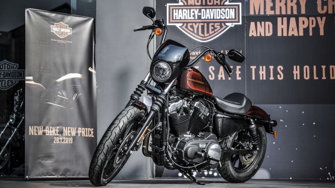 Harley-Davidson Iron 1200 khoe dáng dưới nắng xuân