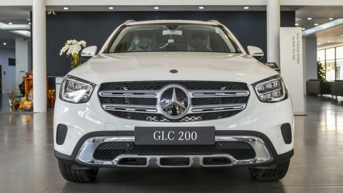Giá xe Mercedes-Benz đồng loạt tăng đầu năm, cao nhất lên tới 800 triệu đồng