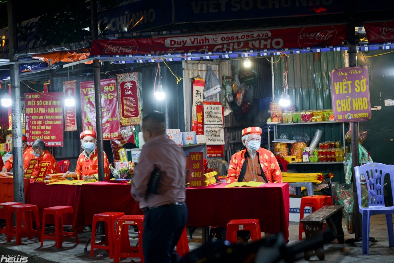 Hà Nội - Phút Giao thừa lặng lẽ