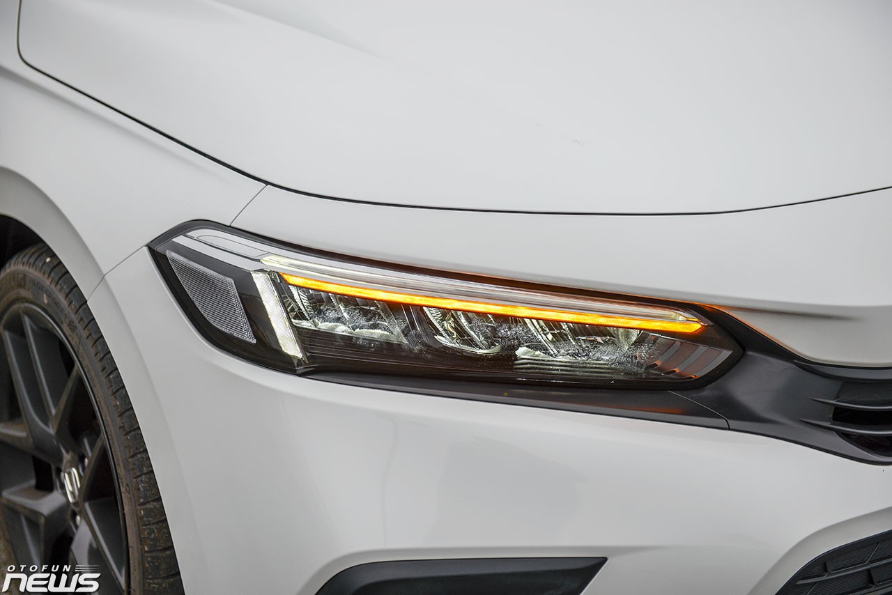 Chi tiết Honda Civic RS 2022 giá 870 triệu đồng