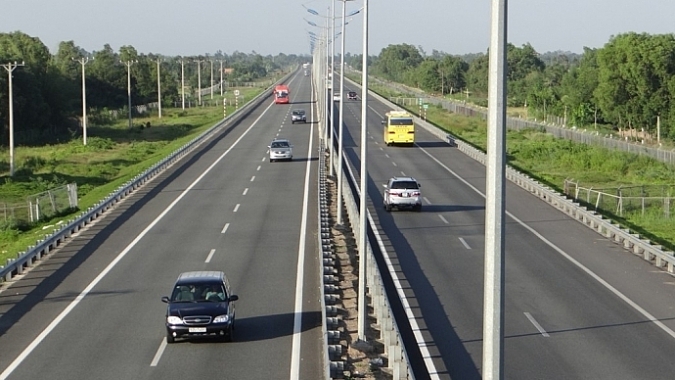 Một ki-lô-mét đường cao tốc Bắc - Nam có giá hơn 200 tỷ đồng