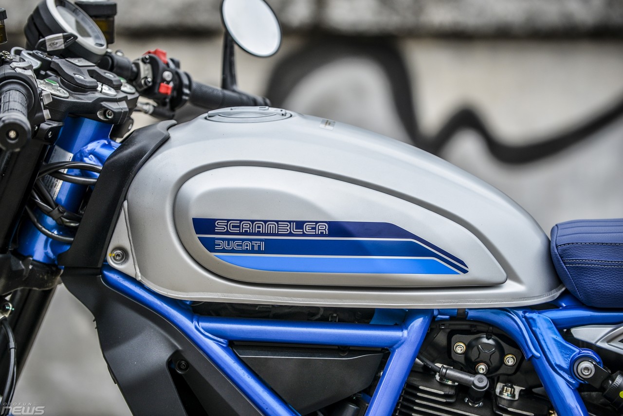 ngam ducati scrambler cafe racer 2019 gia hon 400 trieu dong o ha noi