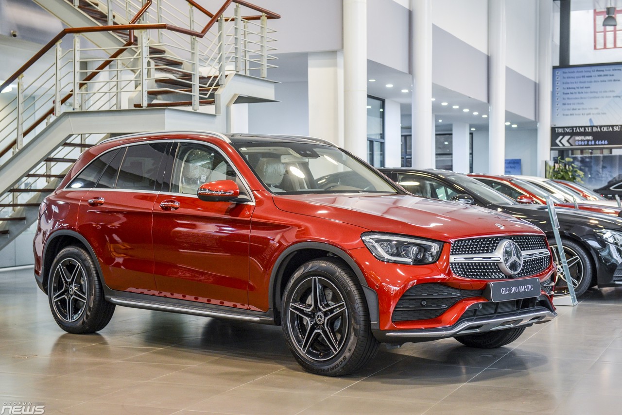0855-mercedes-benz-glc-300-4matic-2020-otofun-news-1