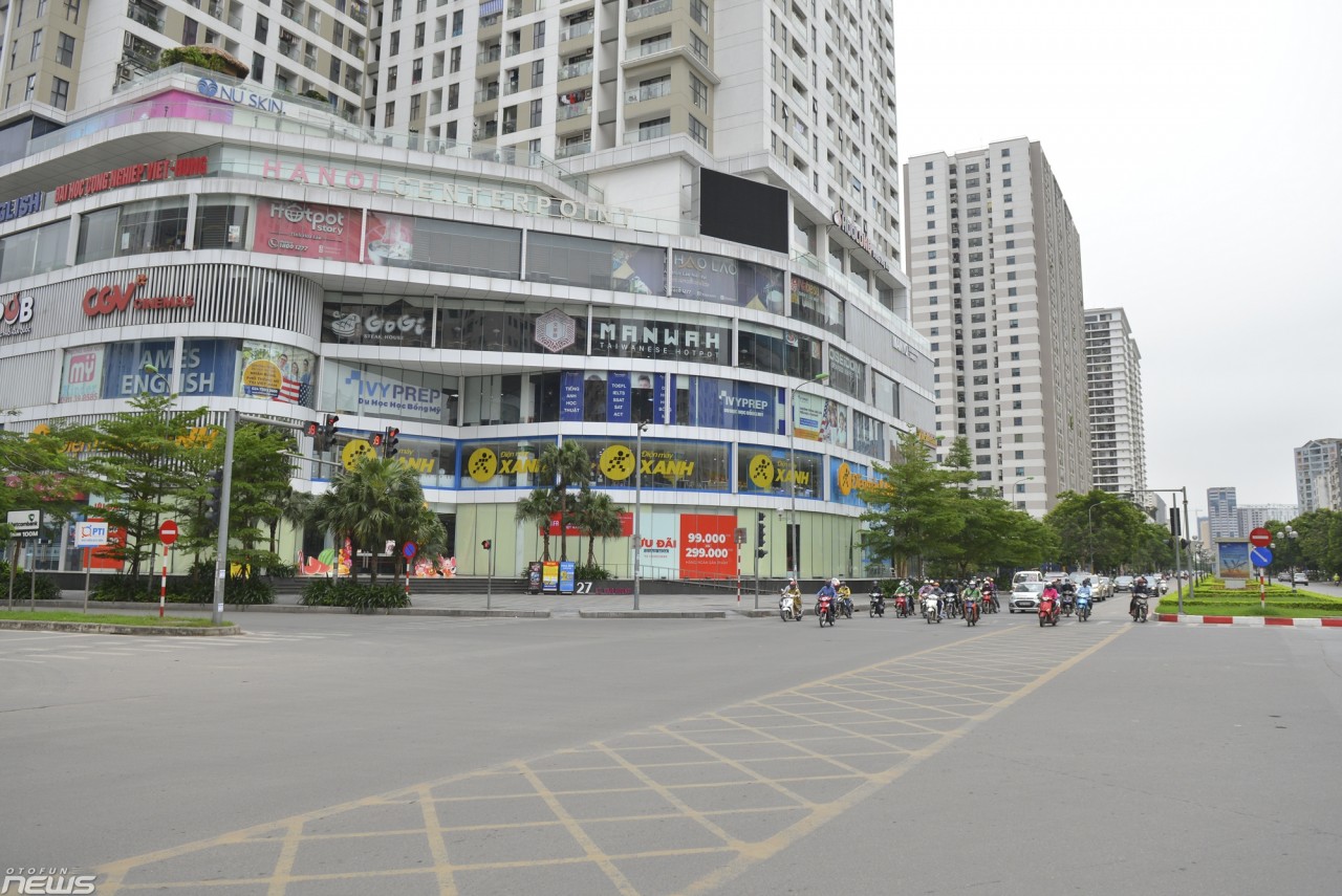 ha noi ngay di lam dau tien cua tuan le tam dung kinh doanh chong dich covid 19