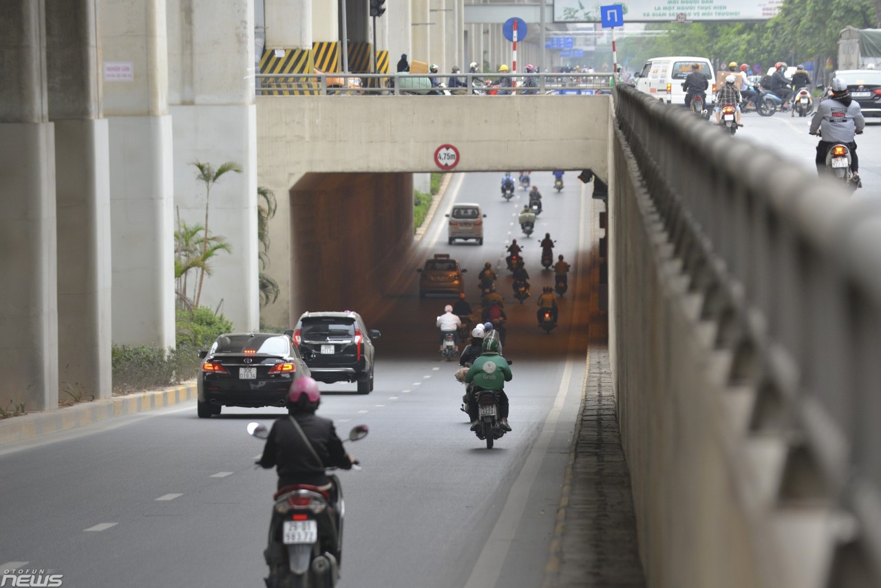 ha noi ngay di lam dau tien cua tuan le tam dung kinh doanh chong dich covid 19