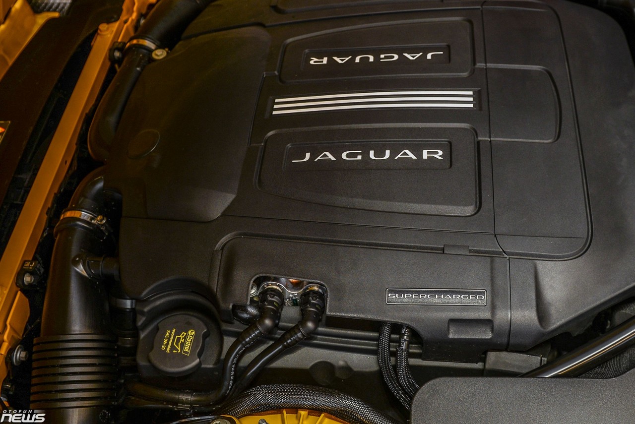 Xe thể thao Jaguar F-Type R-Dynamic giá hơn 8,7 tỷ