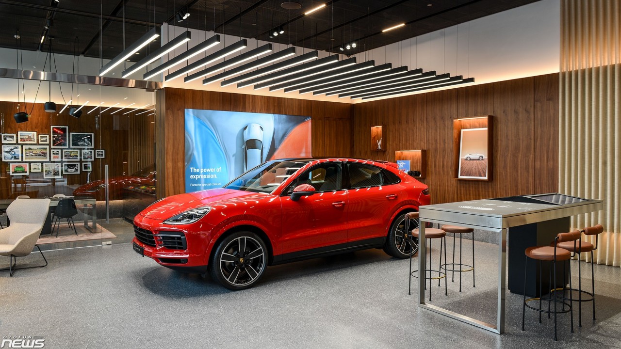 Khám phá Porsche Studio tại Hà Nội