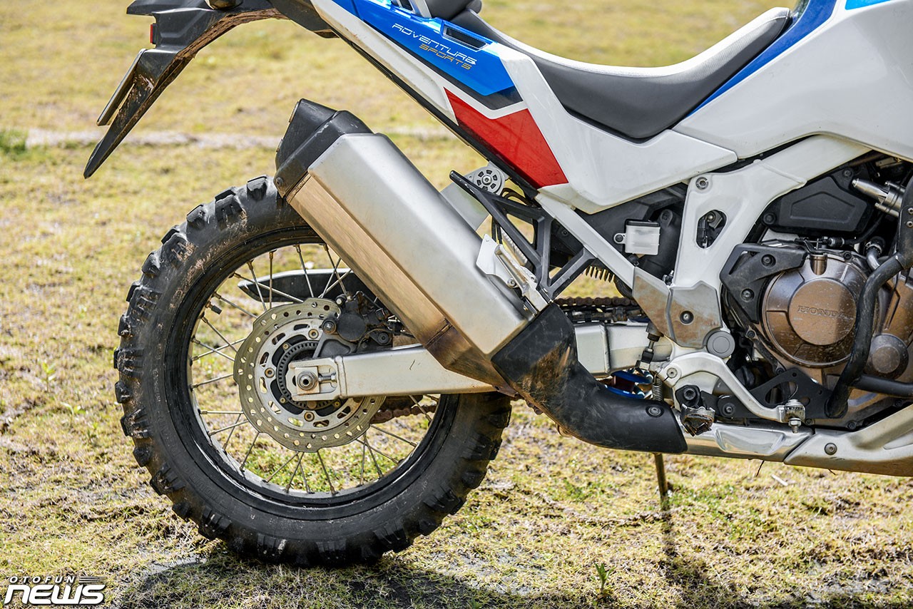 Cận cảnh Honda Africa Twin phiên bản Adventure Sport 689 triệu đồng