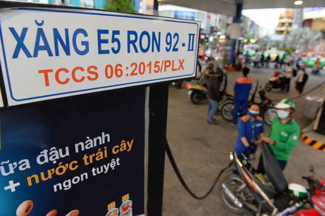 xang e5 co the duoc hoan thue tieu thu dac biet hang tram ty dong