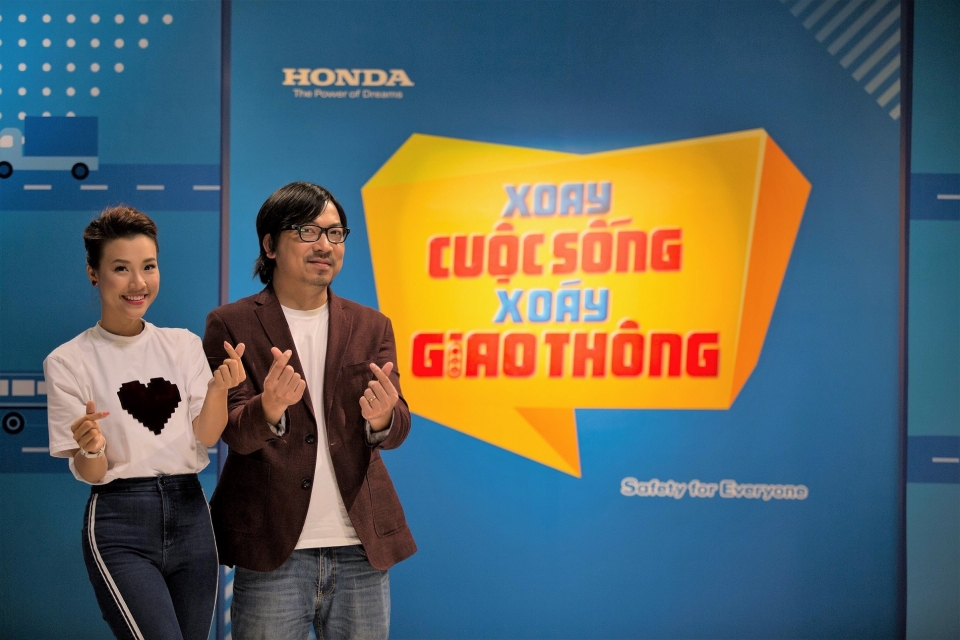 giao su xoay hoi xoay ve giao thong trong chuong trinh toi yeu viet nam