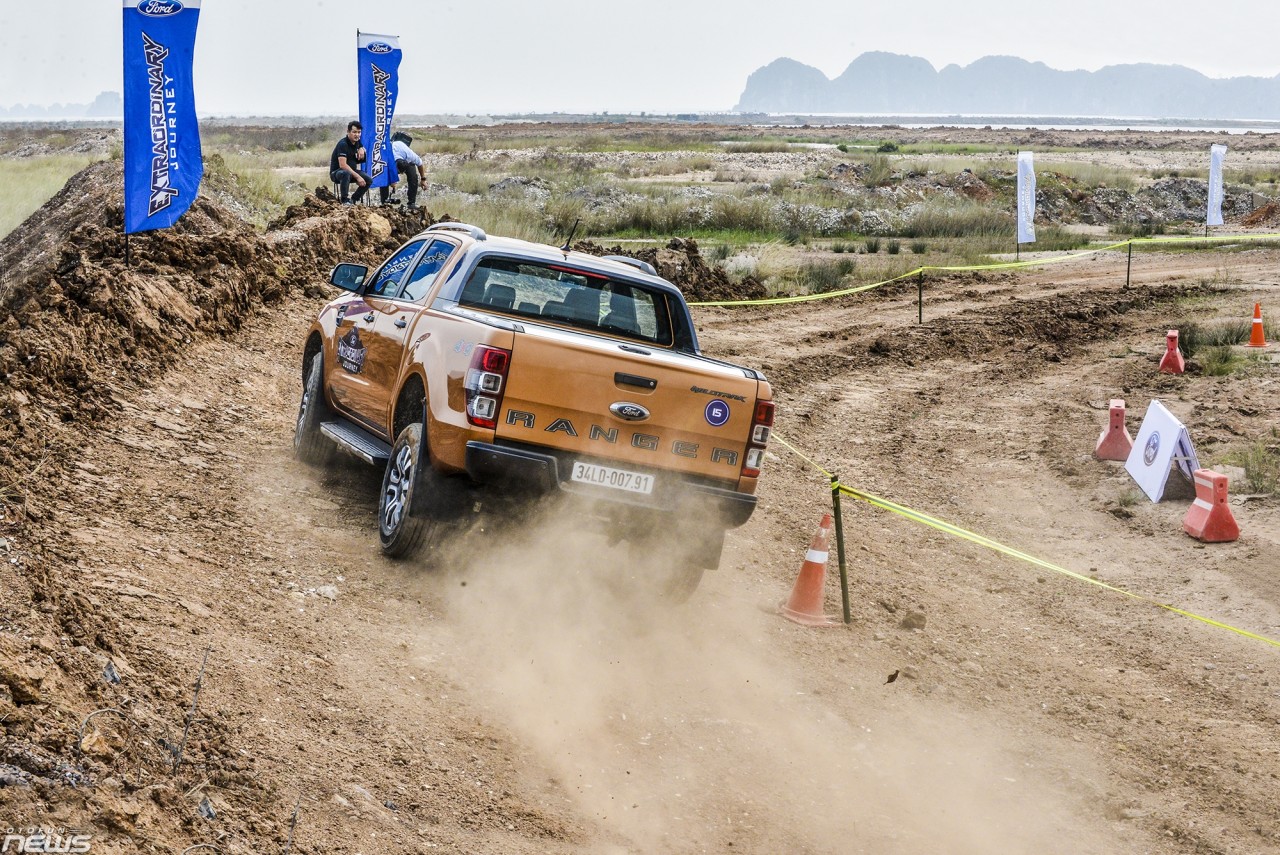 trai nghiem kha nang off road uu viet cua ford ranger ranger raptor va everest