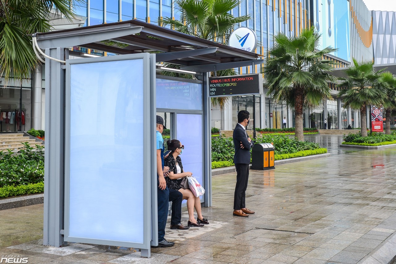 Xe buýt điện VinBus chạy thử nghiệm tại Hà Nội