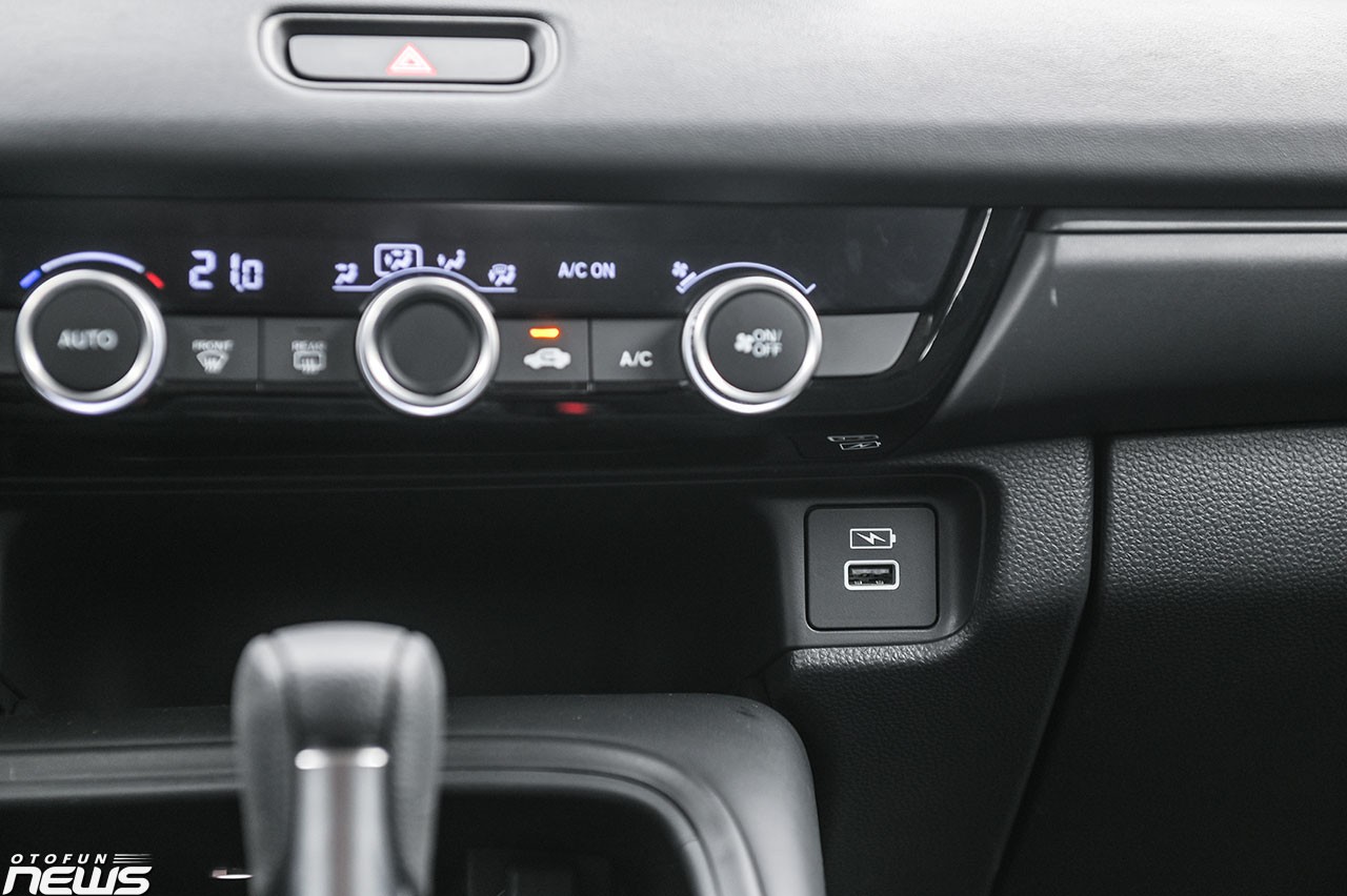 Đánh giá Honda HR-V phiên bản 'giá mềm', chỉ 699 triệu đồng