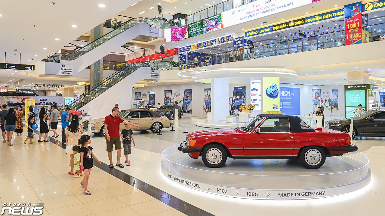 Carpla khai trương Automall kết hợp triển lãm xe cổ đầu tiên tại Hà Nội
