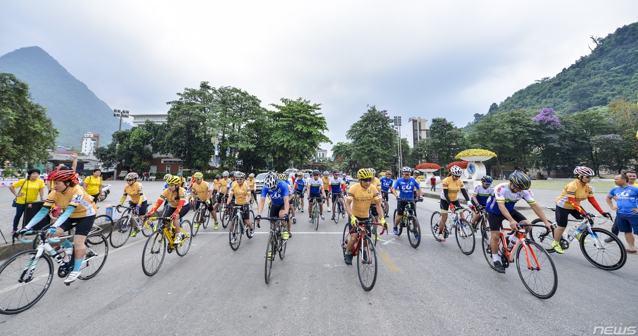 khoanh khac an tuong tu le hoi tinh than da