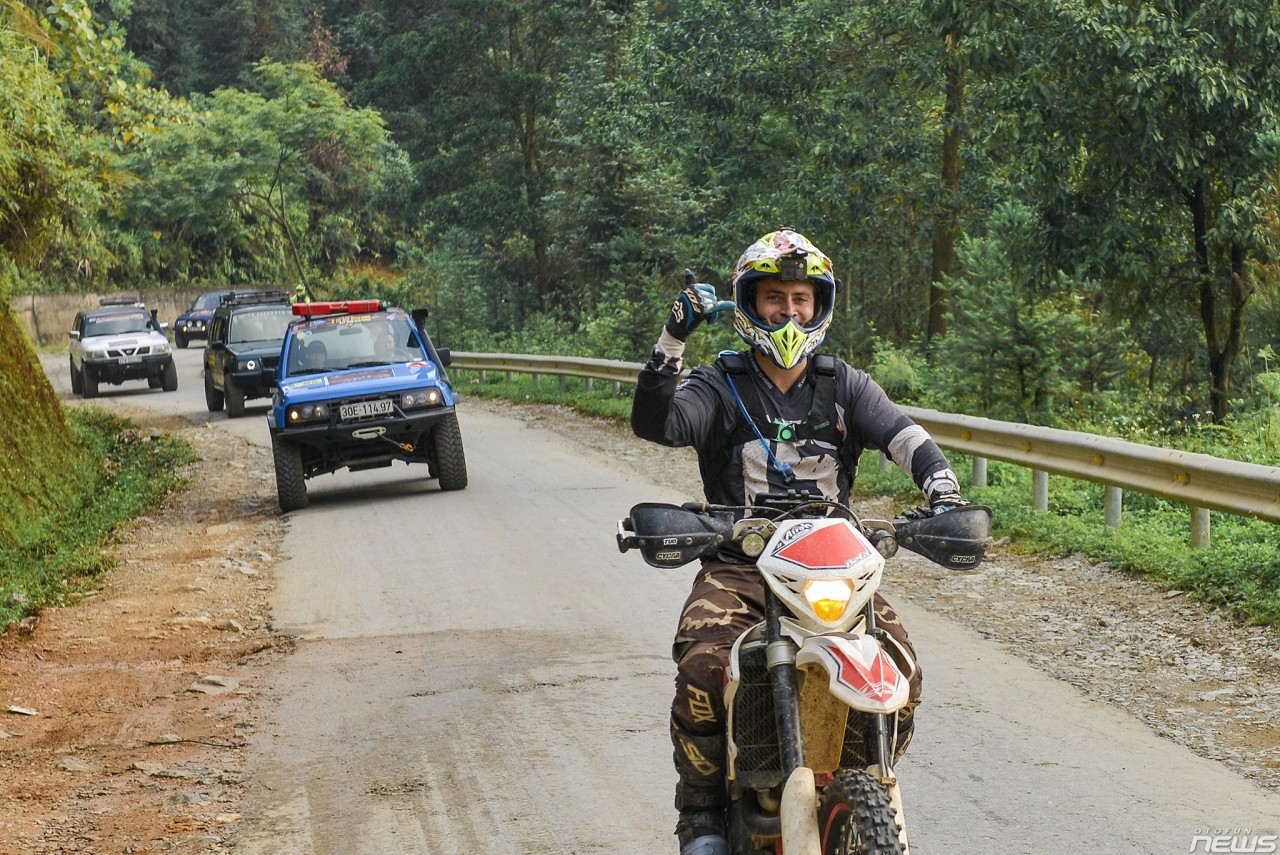 khoanh khac an tuong tu le hoi tinh than da