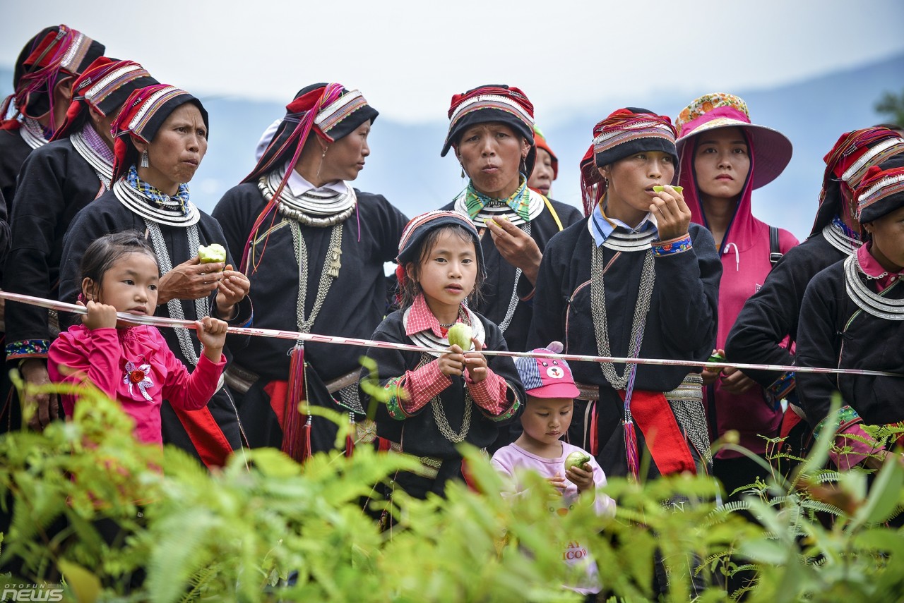 khoanh khac an tuong tu le hoi tinh than da