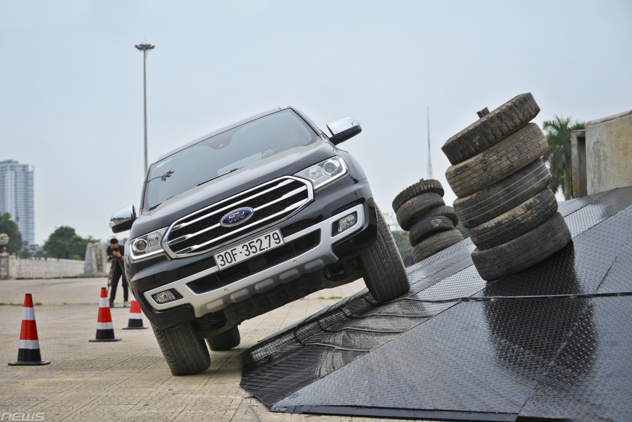 nhung hinh anh an tuong tu ngay hoi ford suv drive