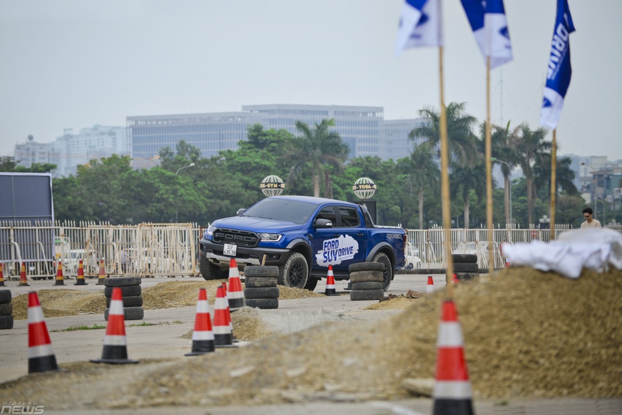 nhung hinh anh an tuong tu ngay hoi ford suv drive